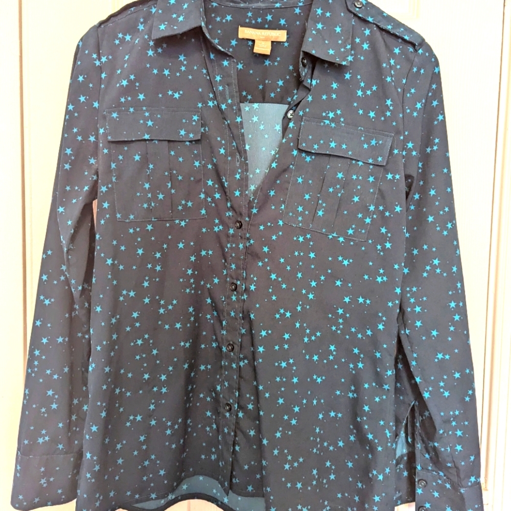 Star print button down